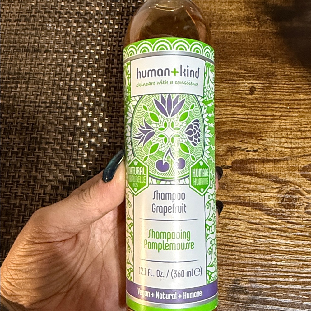 🚨Humankind Grapefruit Shampoo - Green and Purple